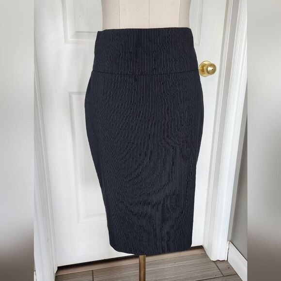 Suzy Shier Navy Pinstripe skirt suit - jacket is a 5/6 and Skirt is a size 0 - Picture 8 of 15